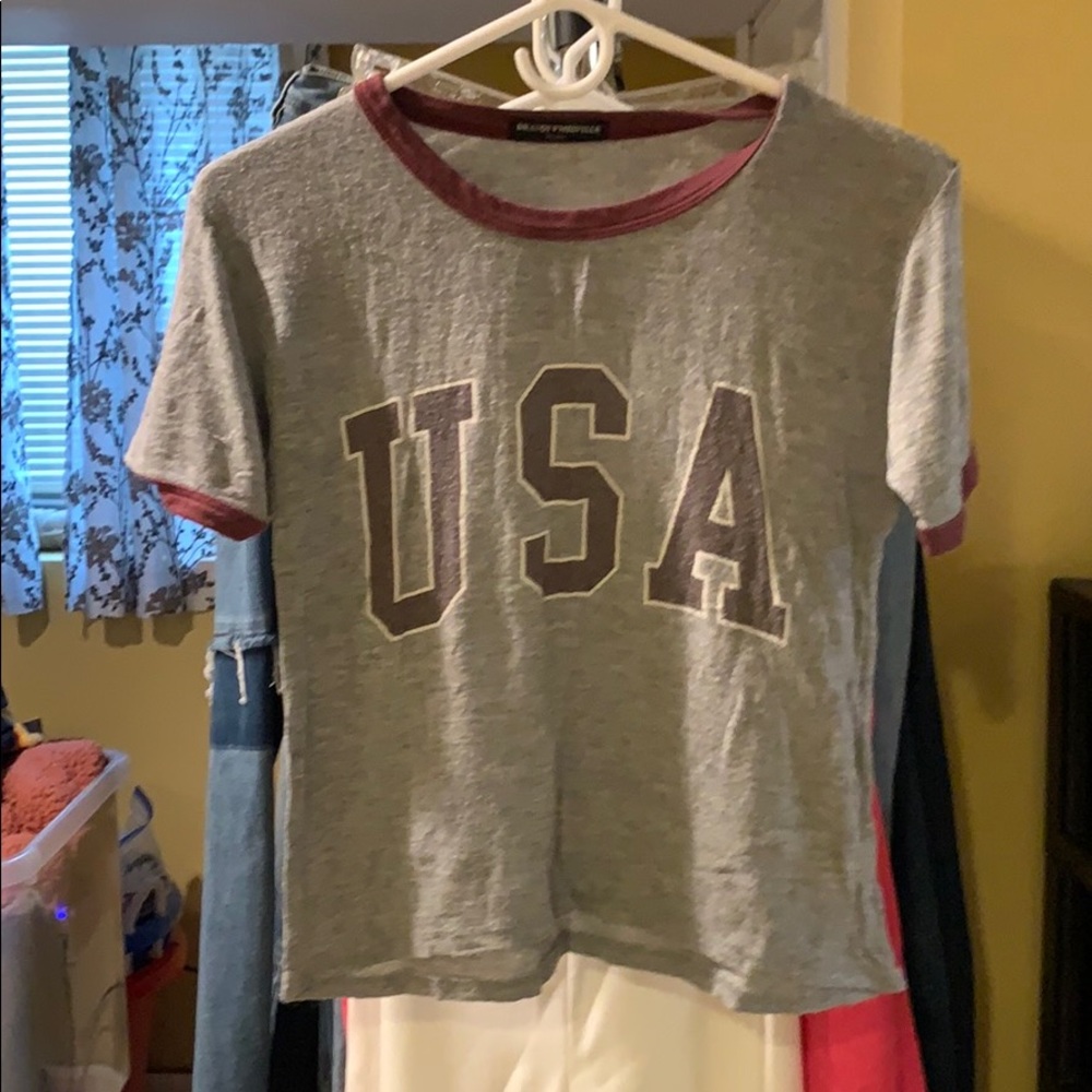 brandy melville USA crop top